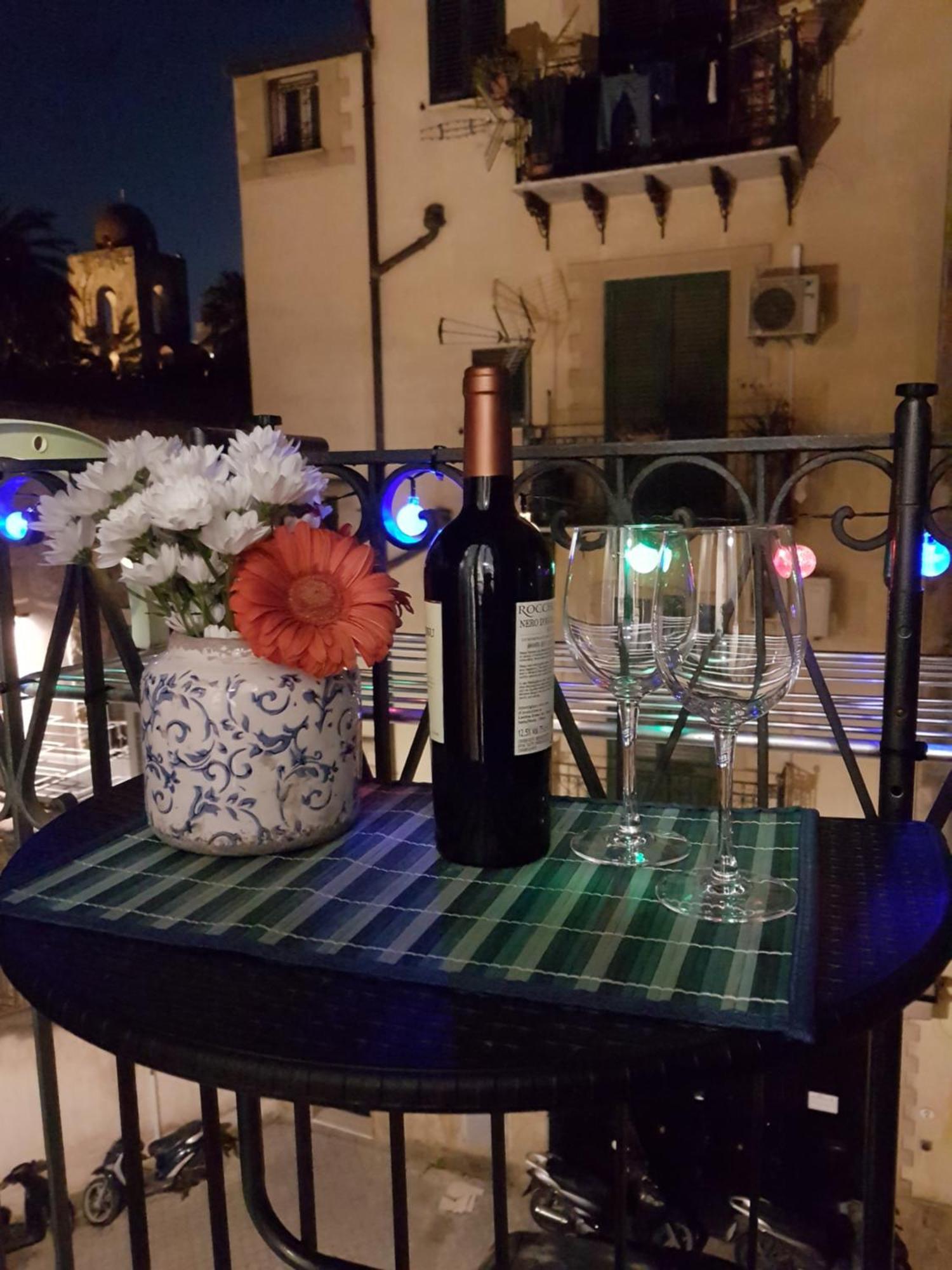 Casa Vacanze Villa D'Orleans Palermo Eksteriør billede