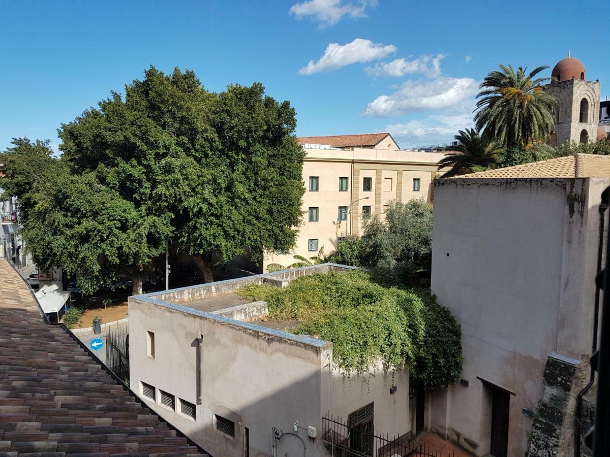 Casa Vacanze Villa D'Orleans Palermo Eksteriør billede