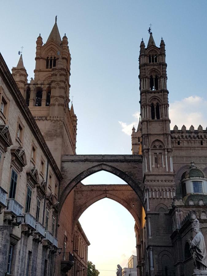 Casa Vacanze Villa D'Orleans Palermo Eksteriør billede