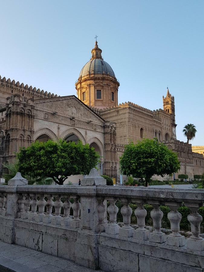 Casa Vacanze Villa D'Orleans Palermo Eksteriør billede