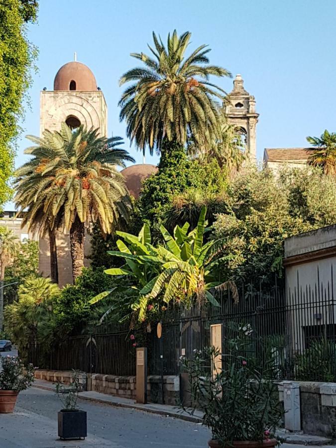 Casa Vacanze Villa D'Orleans Palermo Eksteriør billede