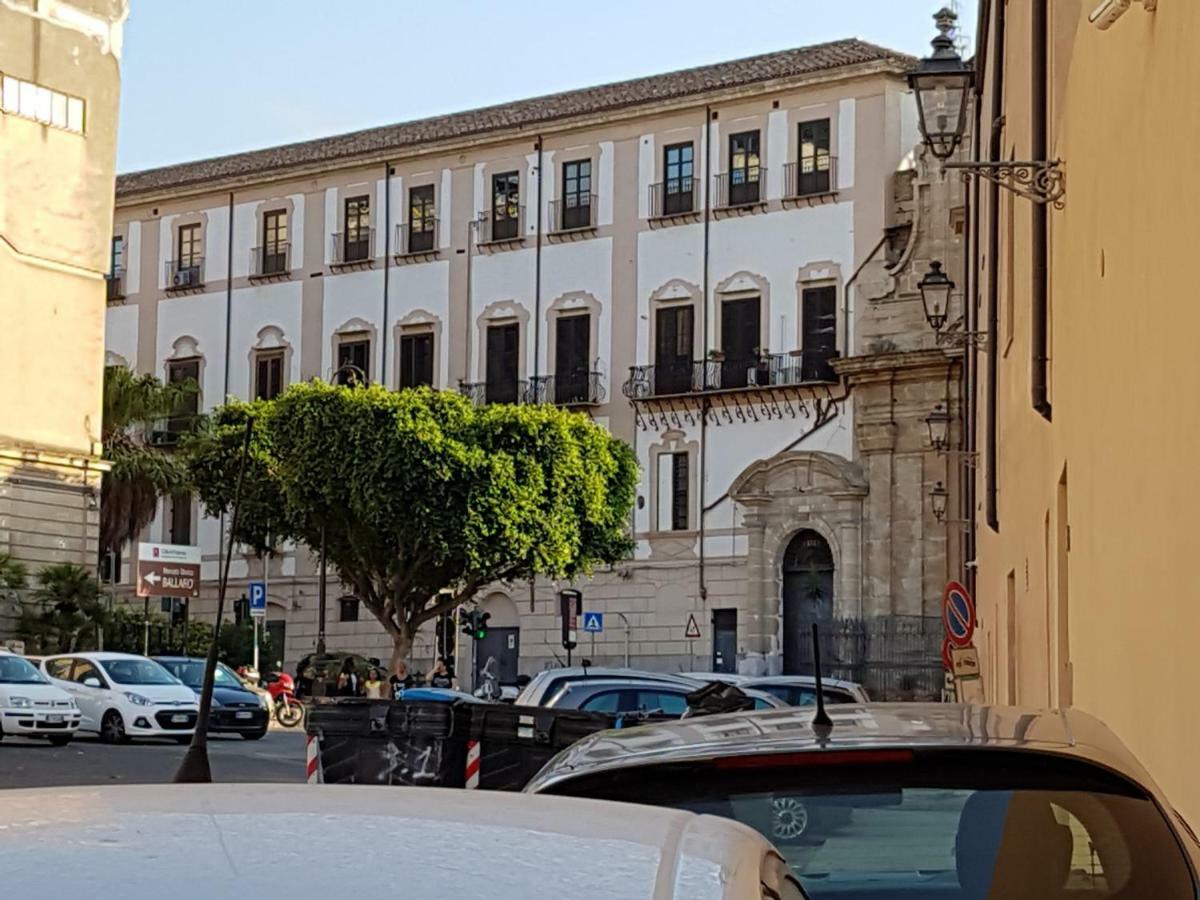 Casa Vacanze Villa D'Orleans Palermo Eksteriør billede